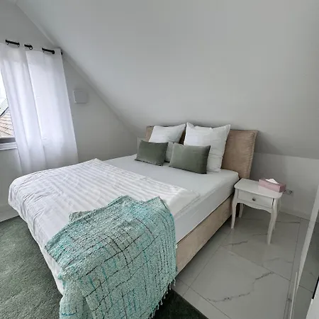 דירה Relaxdays-apartments 3 Garten Und Pool-mitbenutzung, Kostenloser Parkplatz, Kontaktloser Checkin, Wifi Mit Smarttv Gütersloh